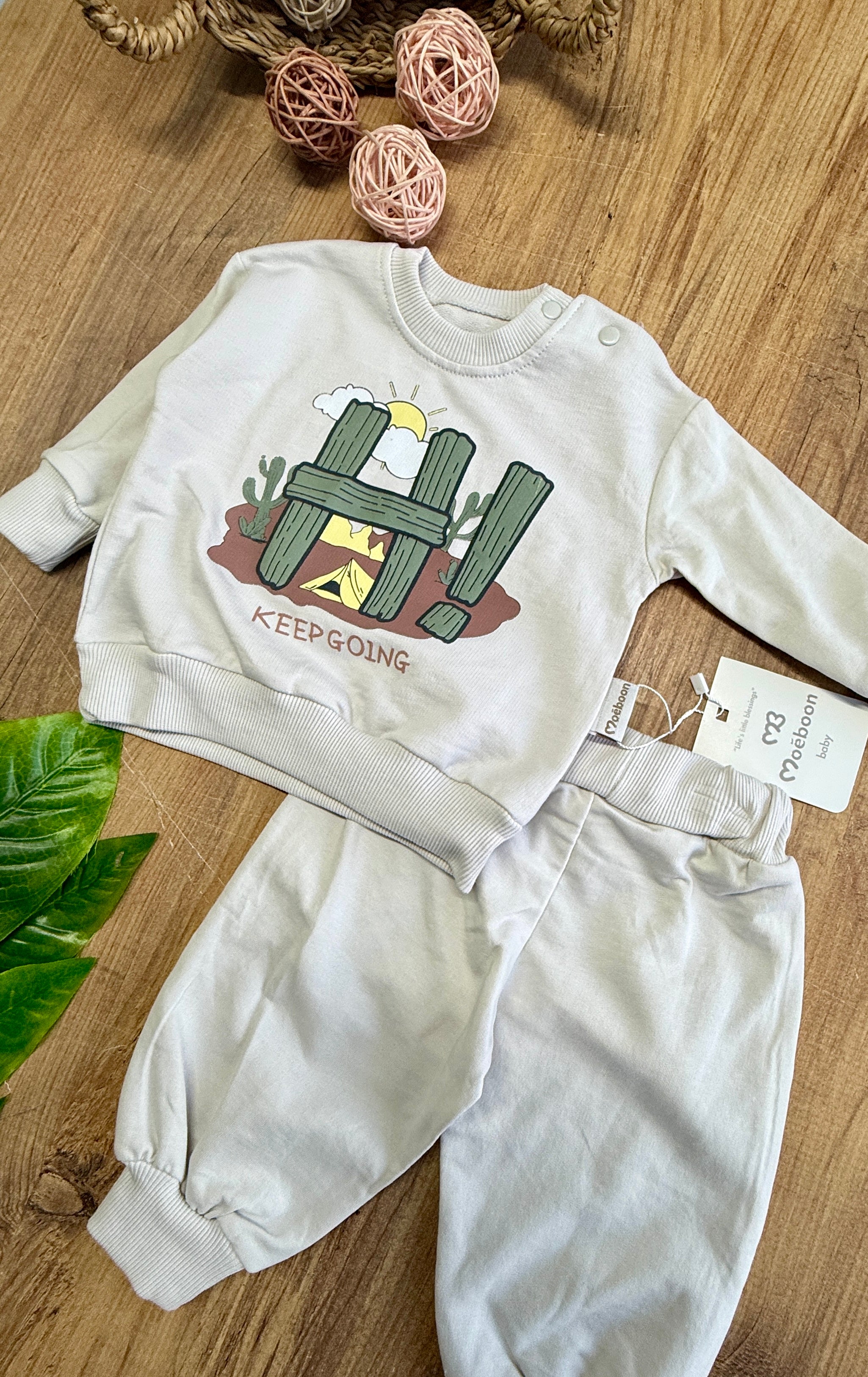 Erkek Bebekler İçin Keep Yazılı Takım