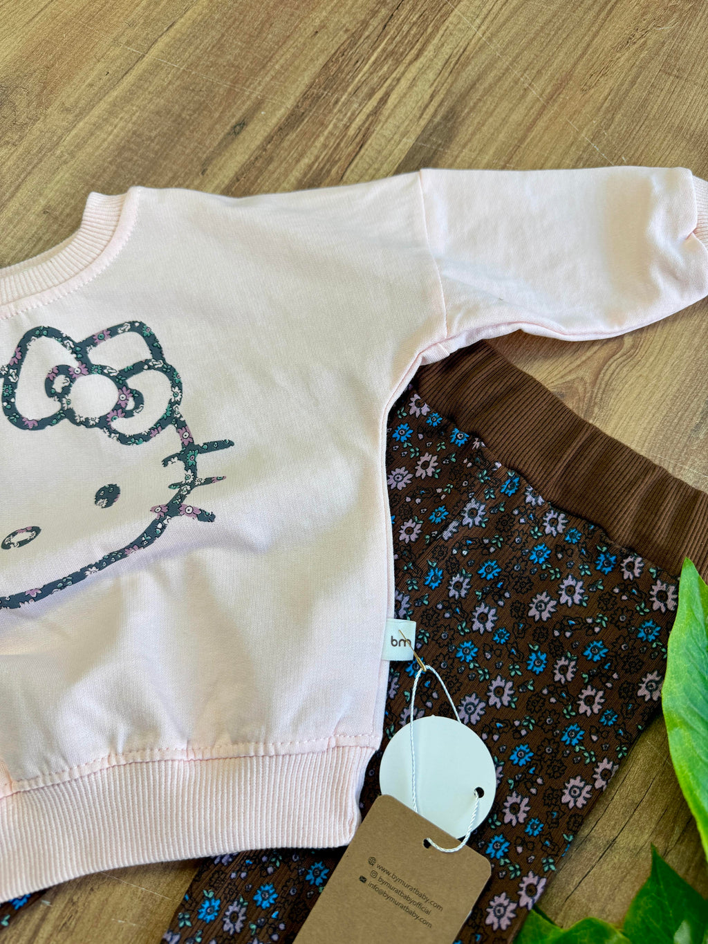 Kity Desenli Kız Bebek ve Çocuk Mevsime Uygun Takımlar