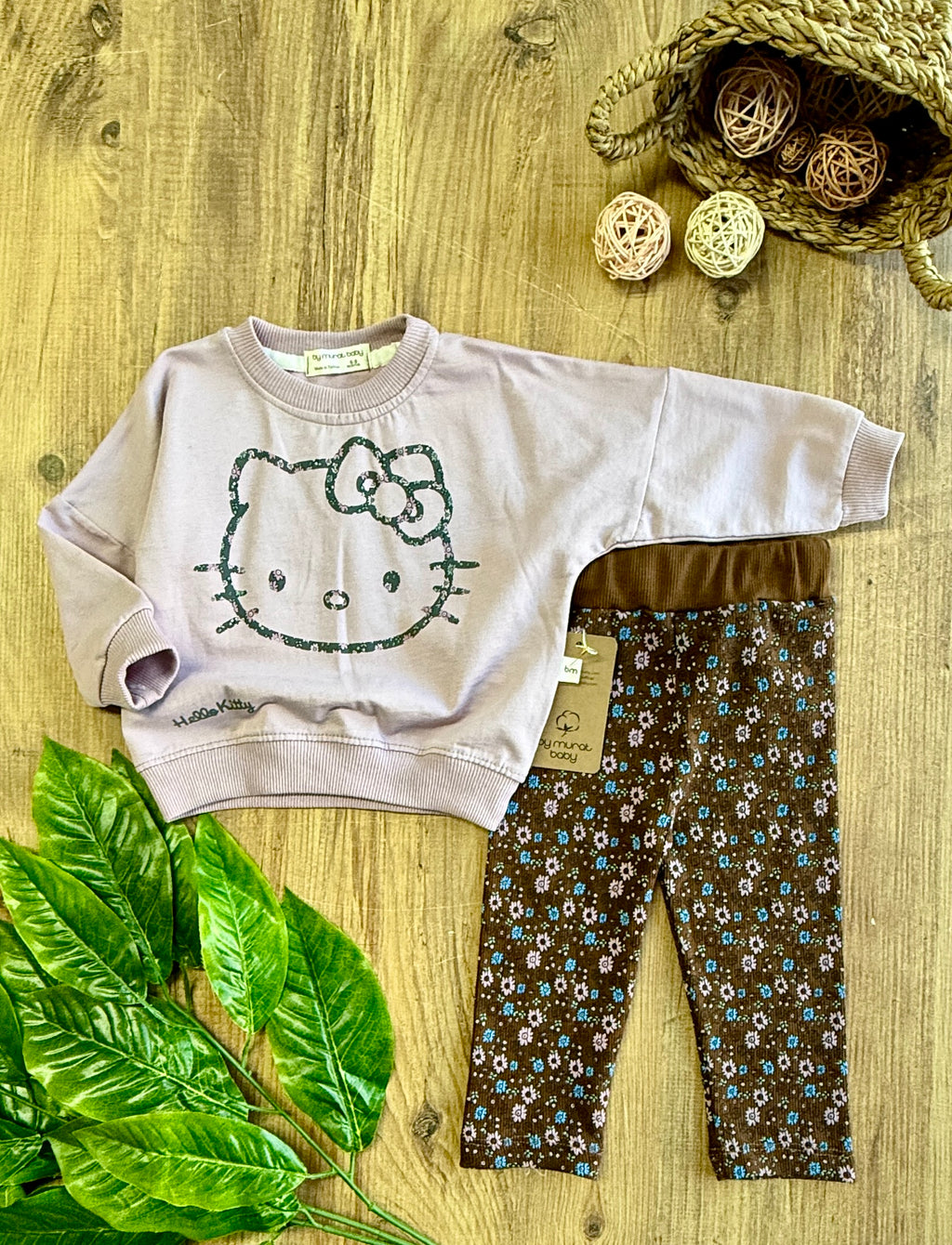 Kity Desenli Kız Bebek ve Çocuk Mevsime Uygun Takımlar
