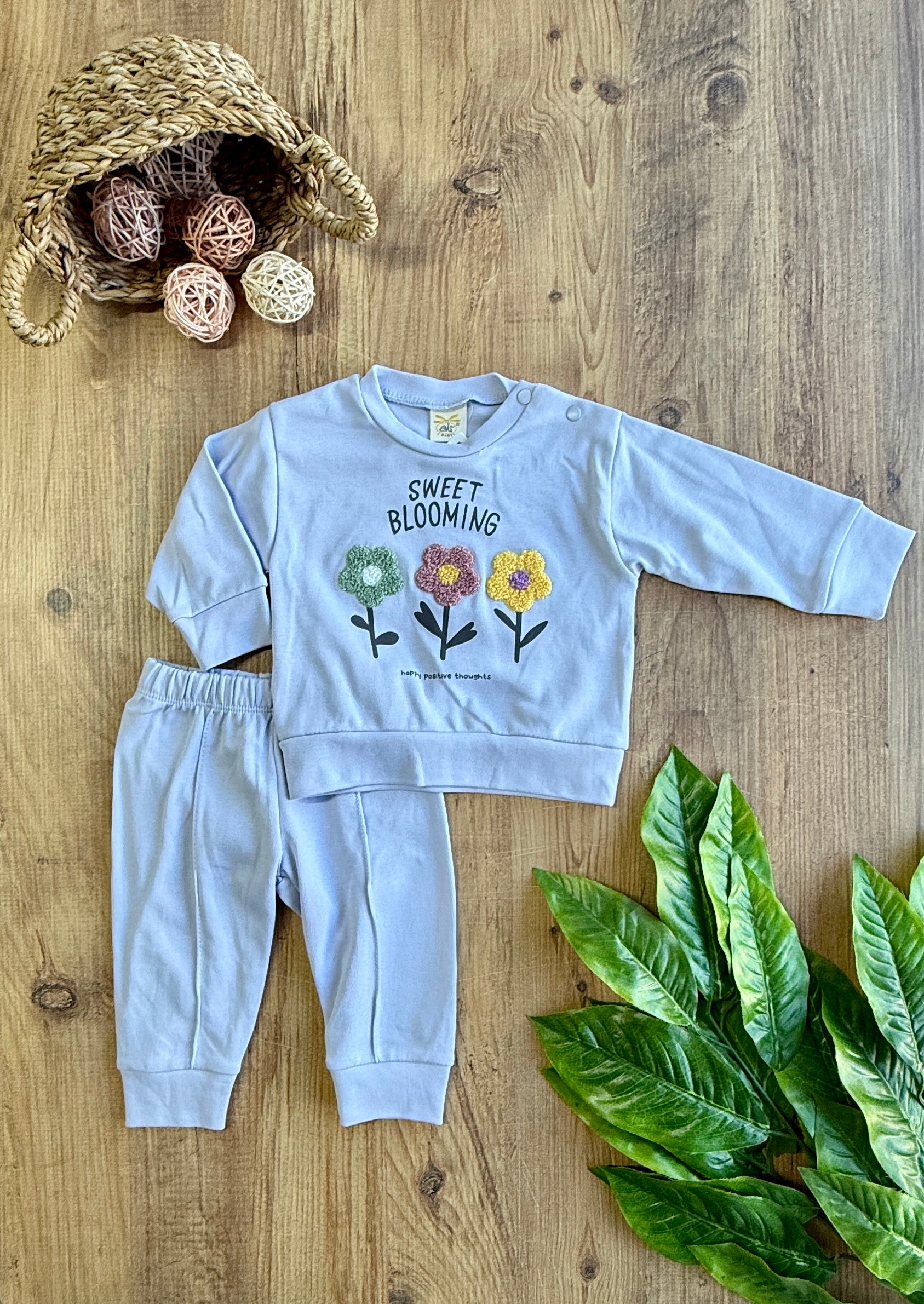 Air Üç Çiçek Kız Bebek Takımı