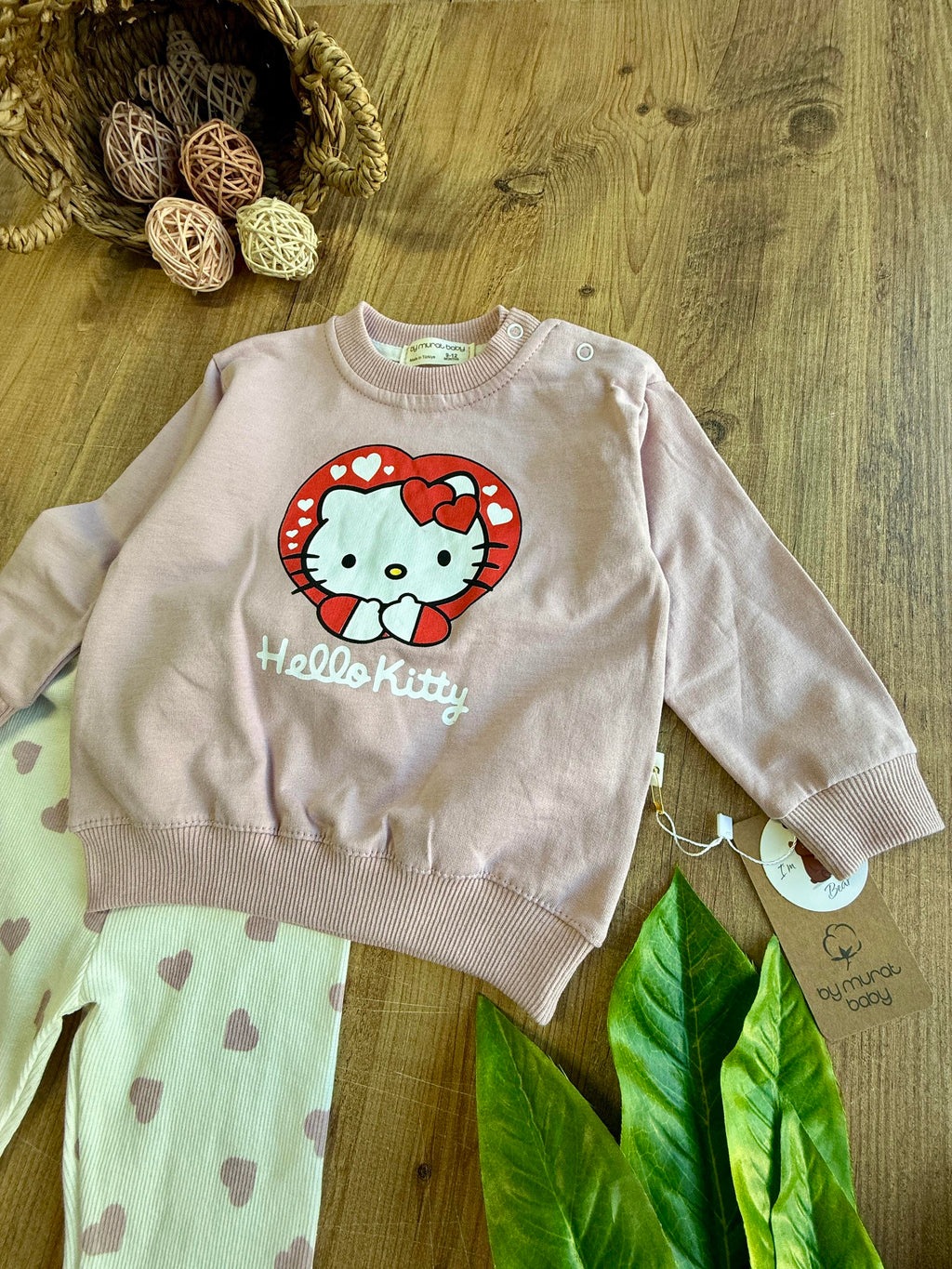 Kız Bebek Hello Kity Kalp Desenli Takım