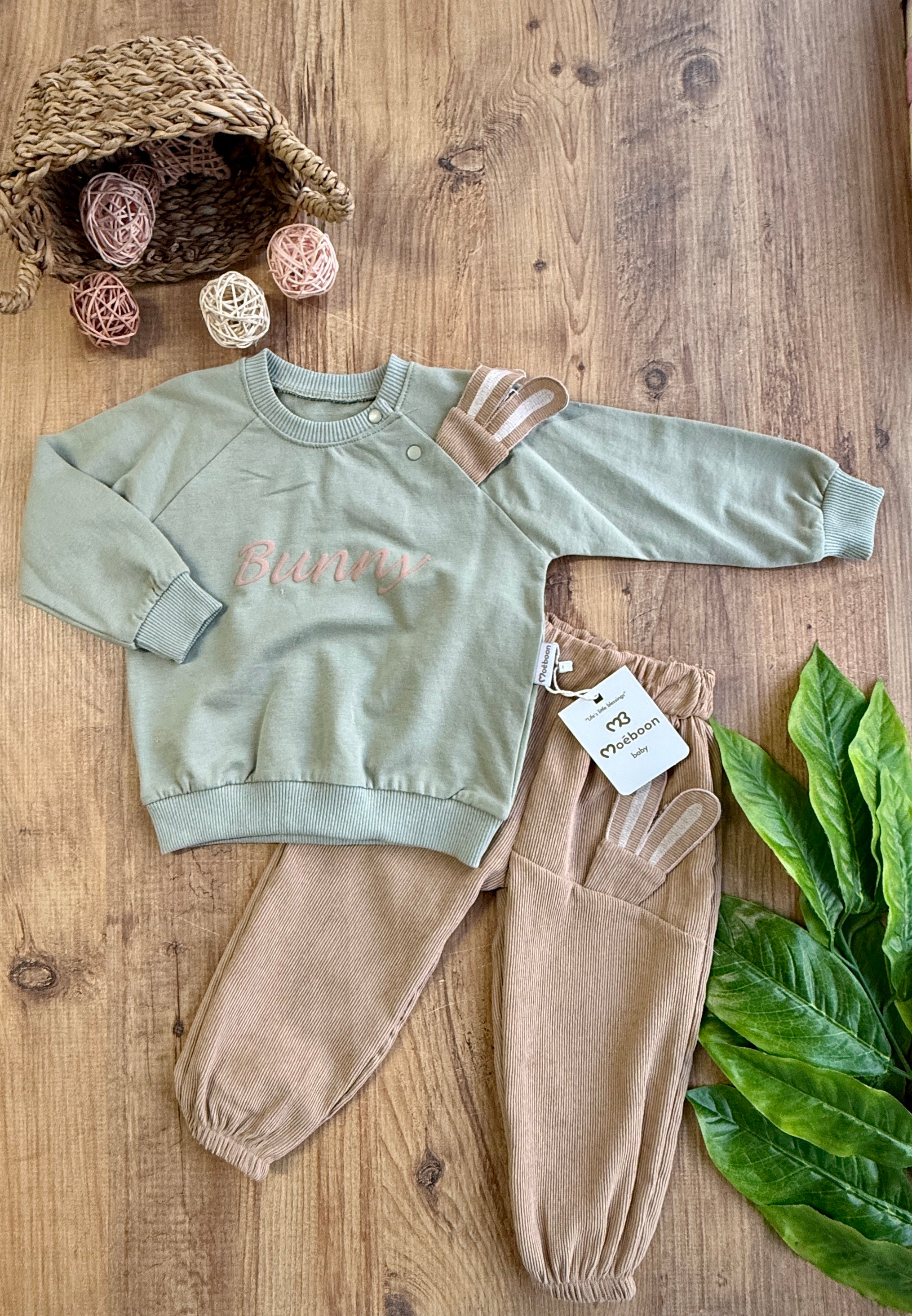 Moeboon Bunny Yazılı Erkek Bebek Takımı